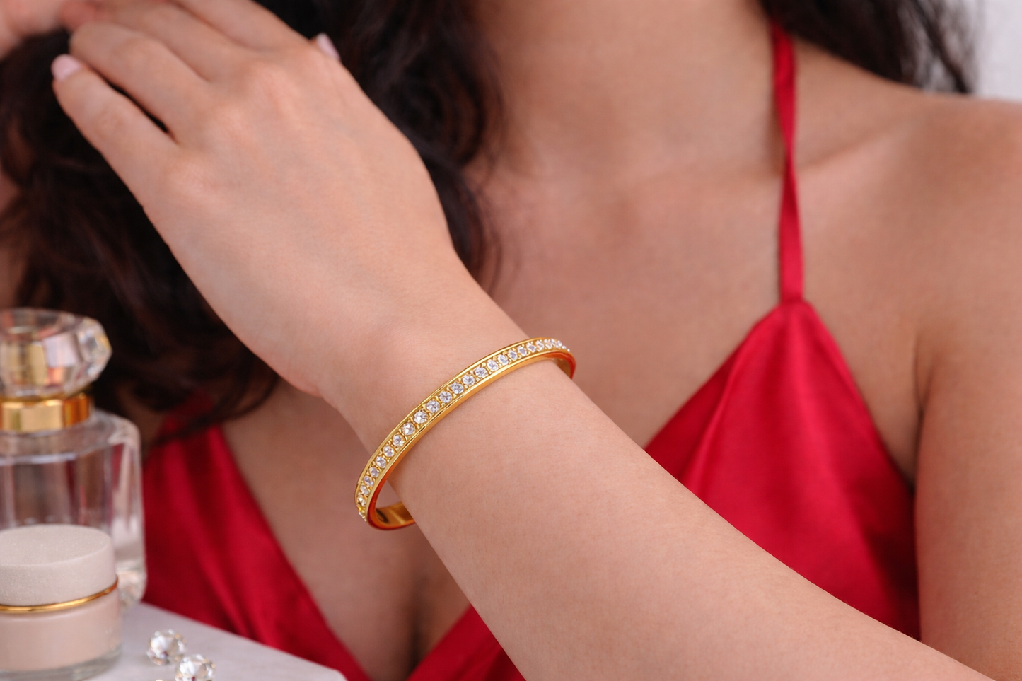 Luxe Radiance Diamond Bangle ✨