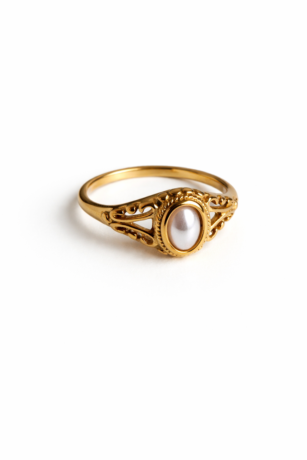 Isla Vintage Pearl Ring – 18K Gold PVD Filigree Ring