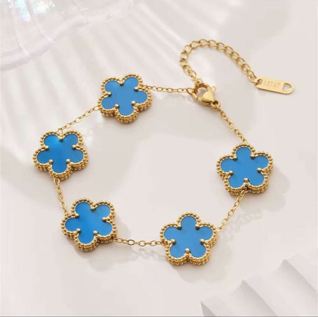 Lucky Me Clover 18K gold plated leaf Bracelet