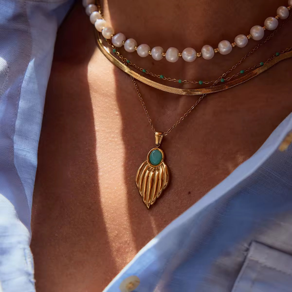 Deligenza Turquoise Wing Pendant Necklace – 18K Gold PVD Stainless Steel Necklace