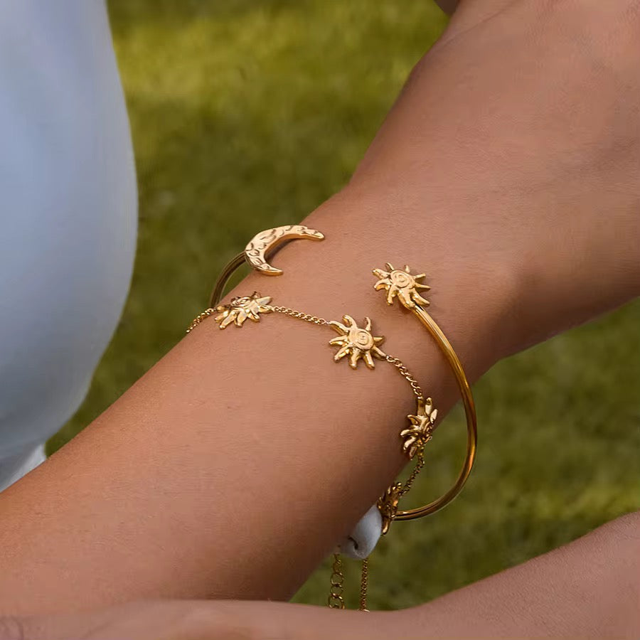 Sun Charm Bracelet – 18K PVD Gold Plated Stainless Steel Waterproof Bracelet