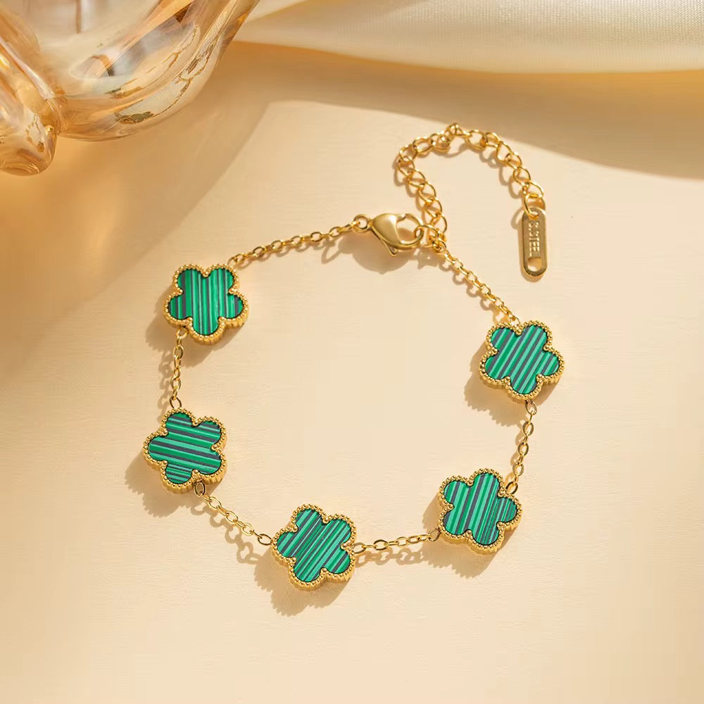 Lucky Me Clover 18K gold plated leaf Bracelet